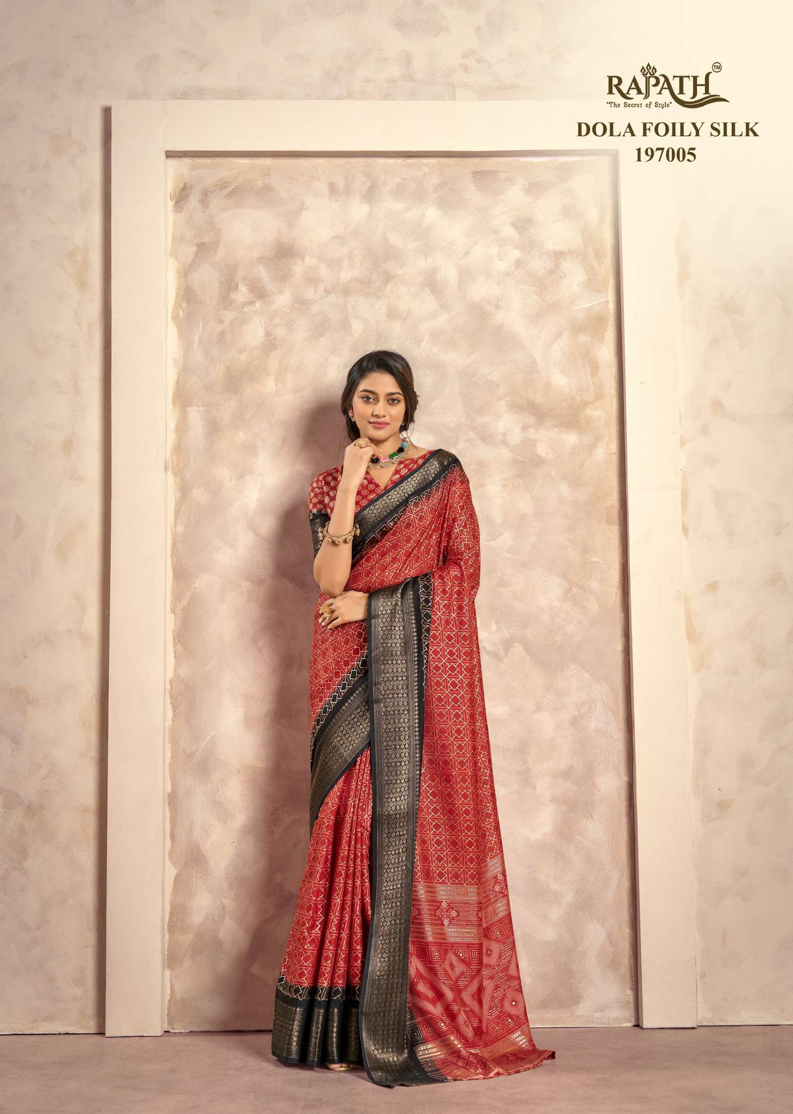 Rajpath Celo Fancy Dola Foily Silk Saree