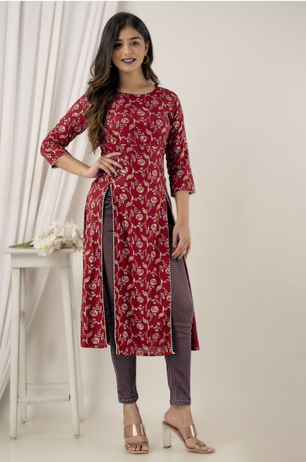 Sumshy Ladies Beautiful Foil Printed Heavy Rayon Kurtis