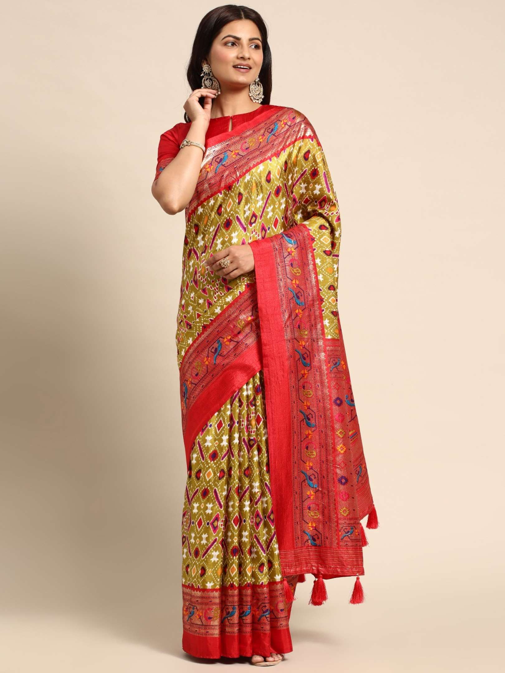 Sumshy Ladies Patola Paithani Print Dola Silk Saree