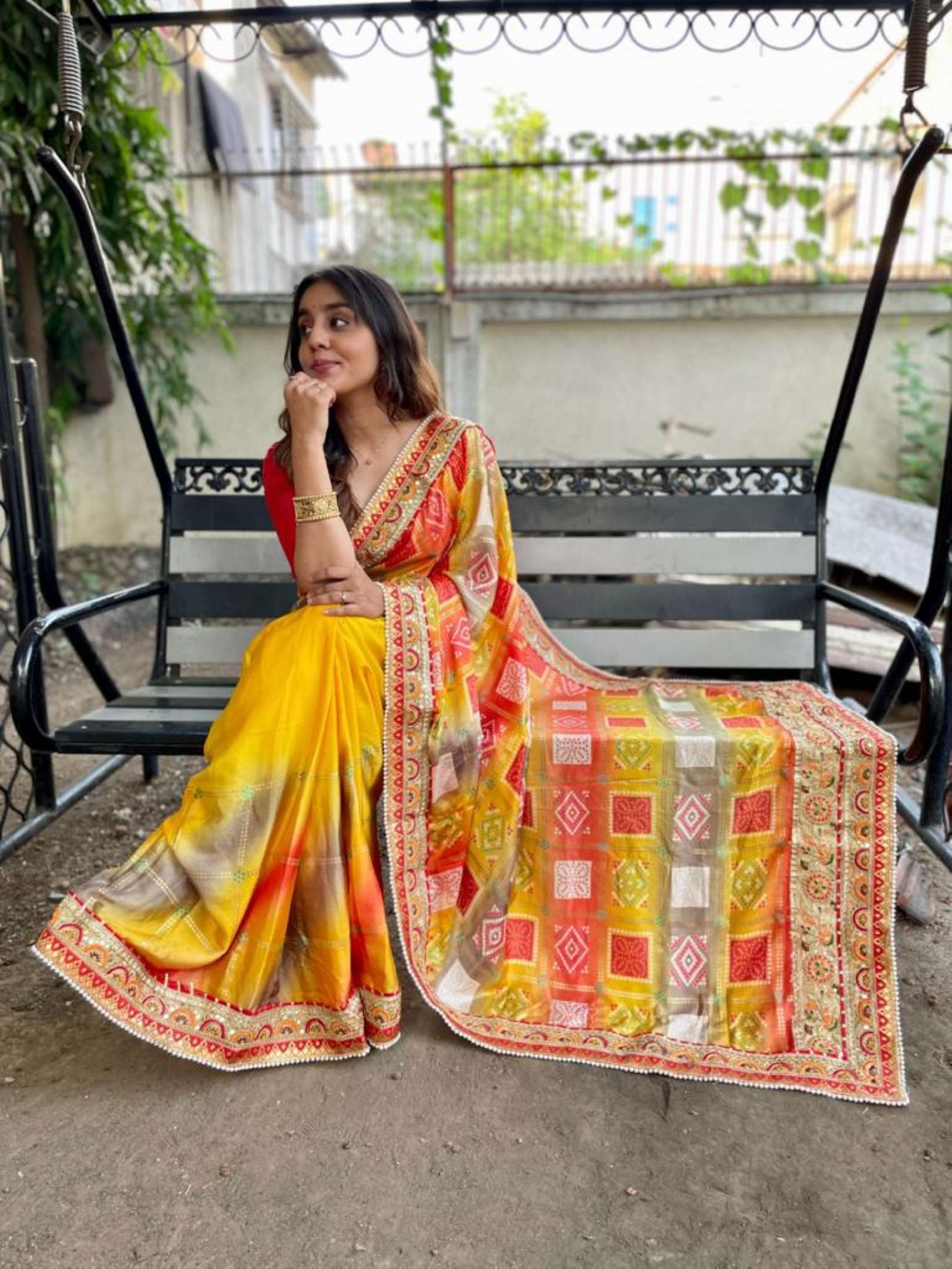 Sumshy Achavi Bandhani Printed Moss Chiffon Sarees