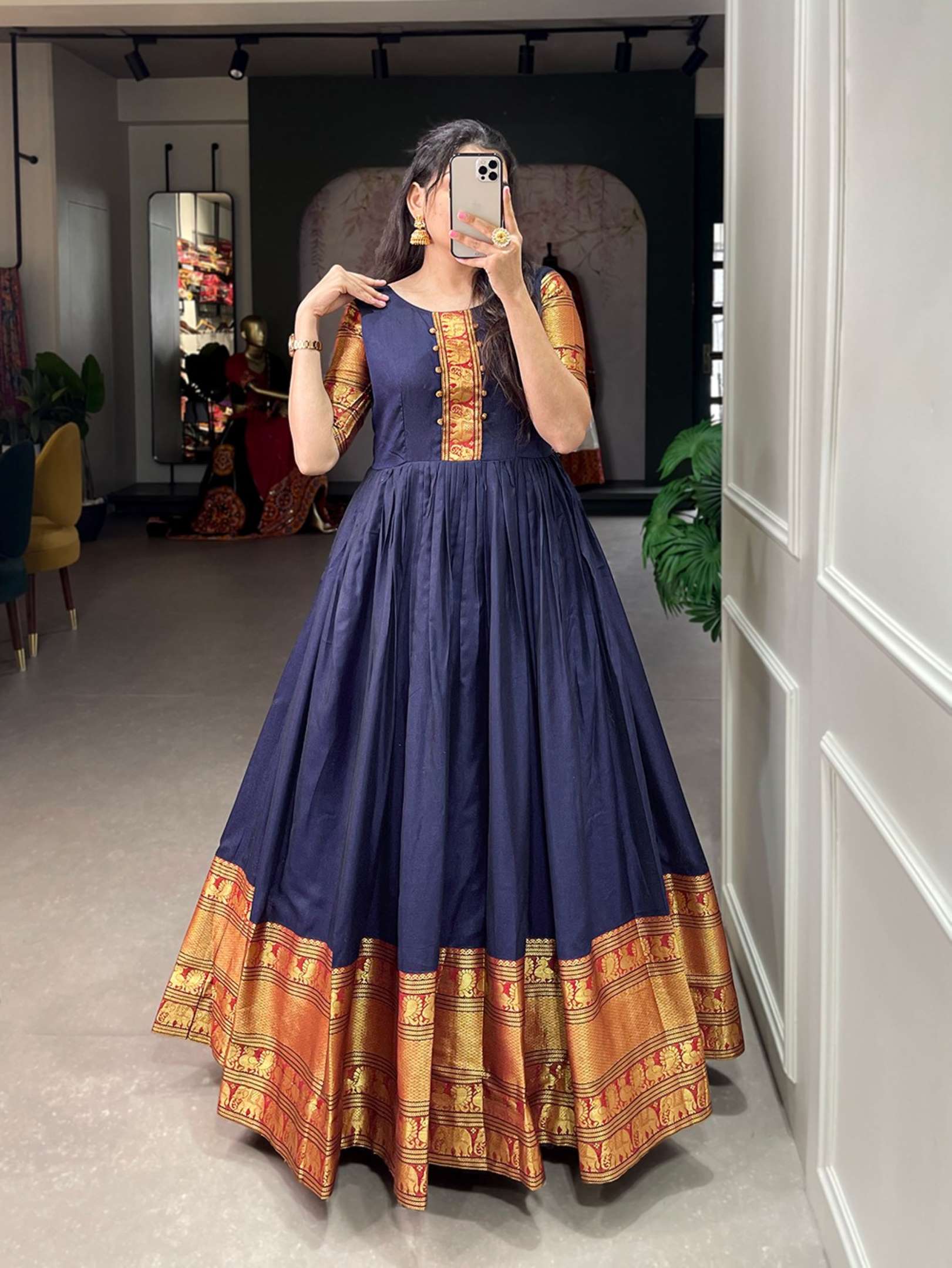 Sumshy Wedding Wear Zari Weaving Narayan Pet Gown