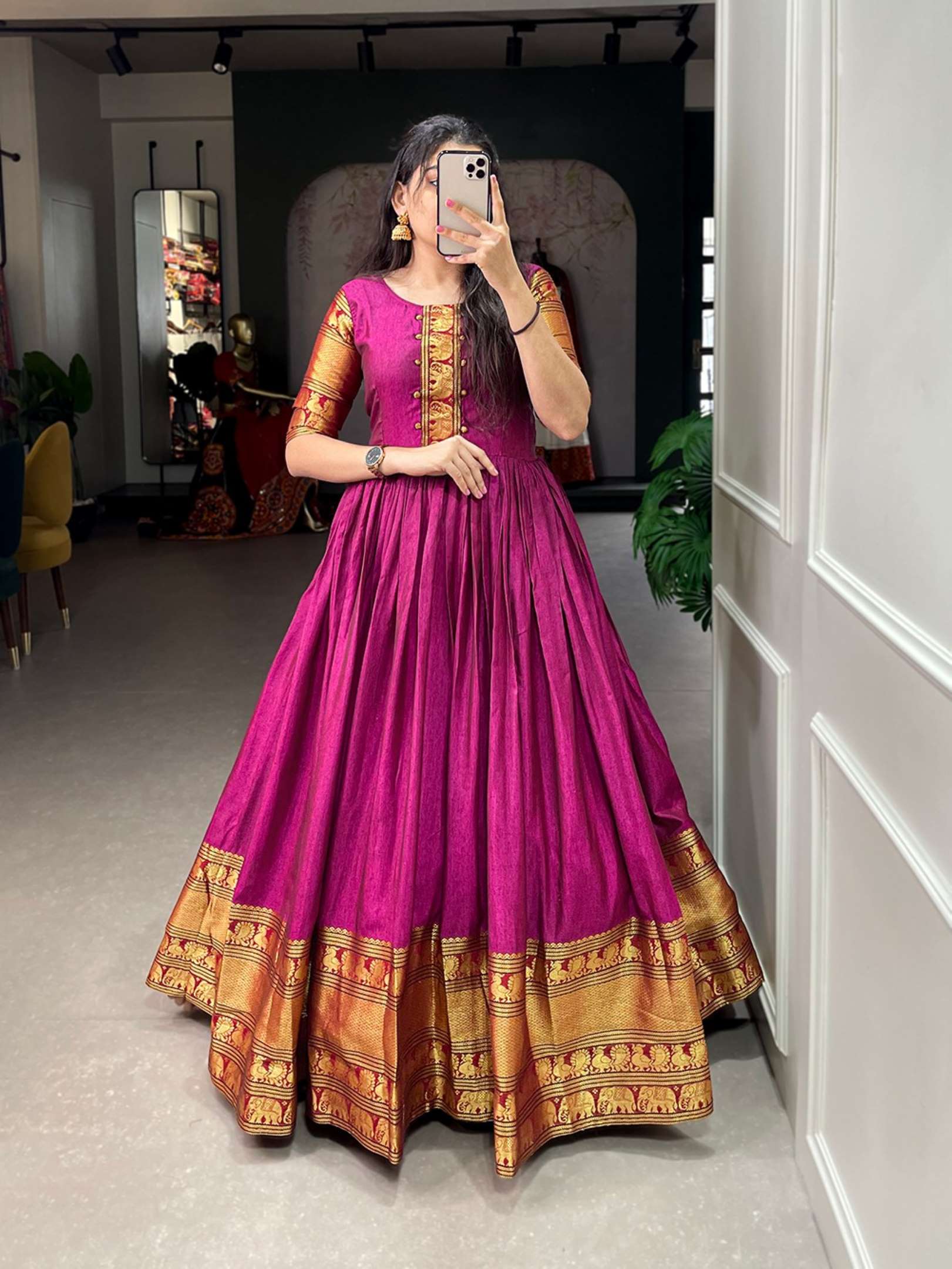 Sumshy Wedding Wear Zari Weaving Narayan Pet Gown