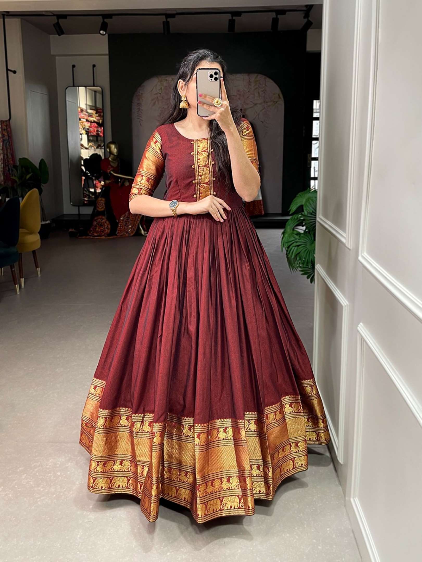 Sumshy Wedding Wear Zari Weaving Narayan Pet Gown