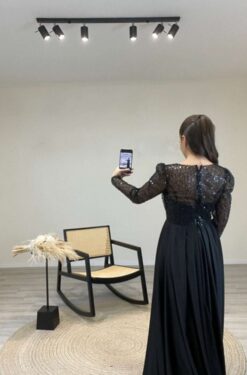 Sumshy Beautiful Sequence Heavy Silk Gown