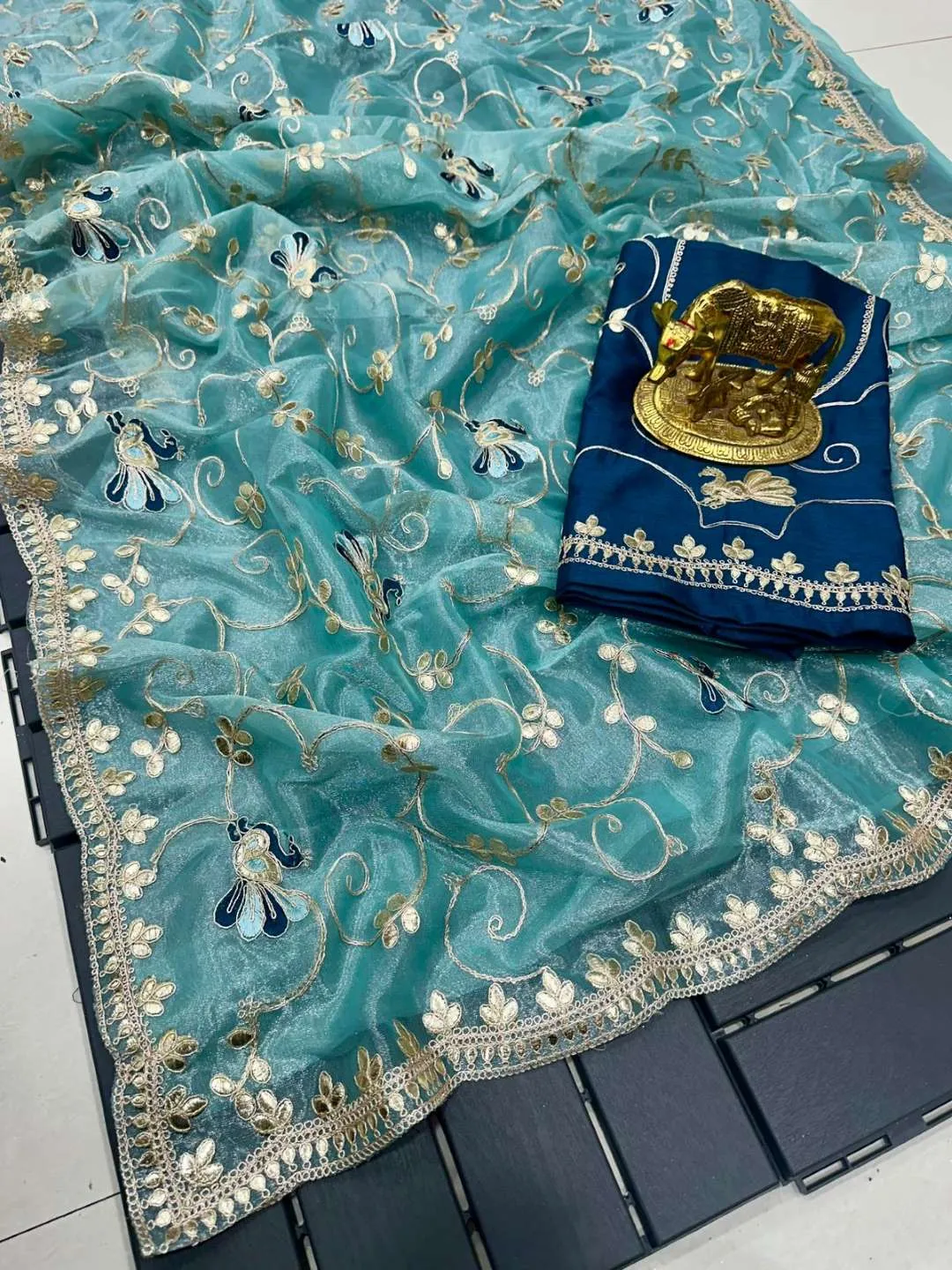 Karishma Amba 2 Pure Tissue Silk Saree Online - Image 2
