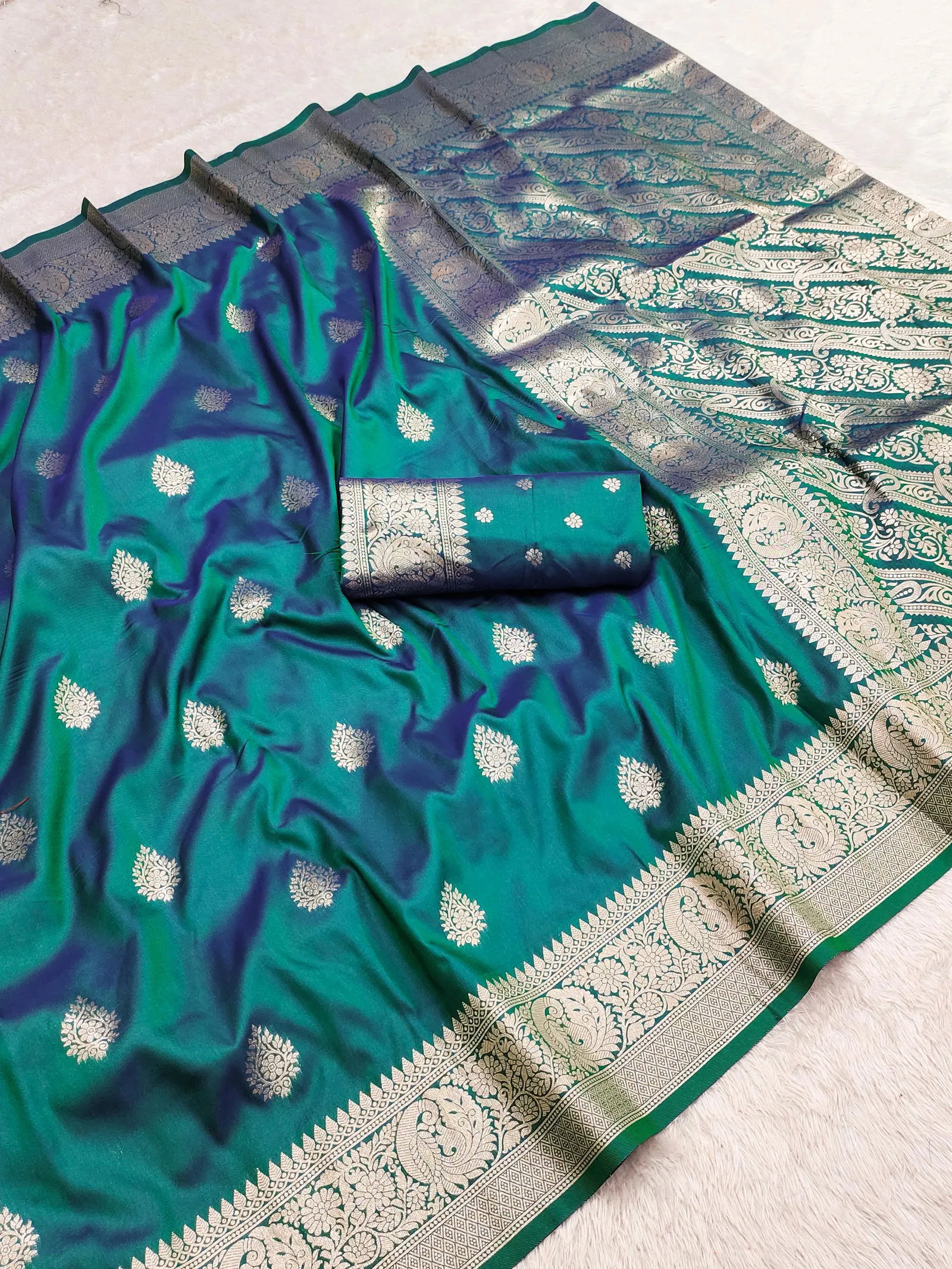 Mb 3284 Soft Banarasi Silk Golden Zari Weaving Saree Collection Sarees