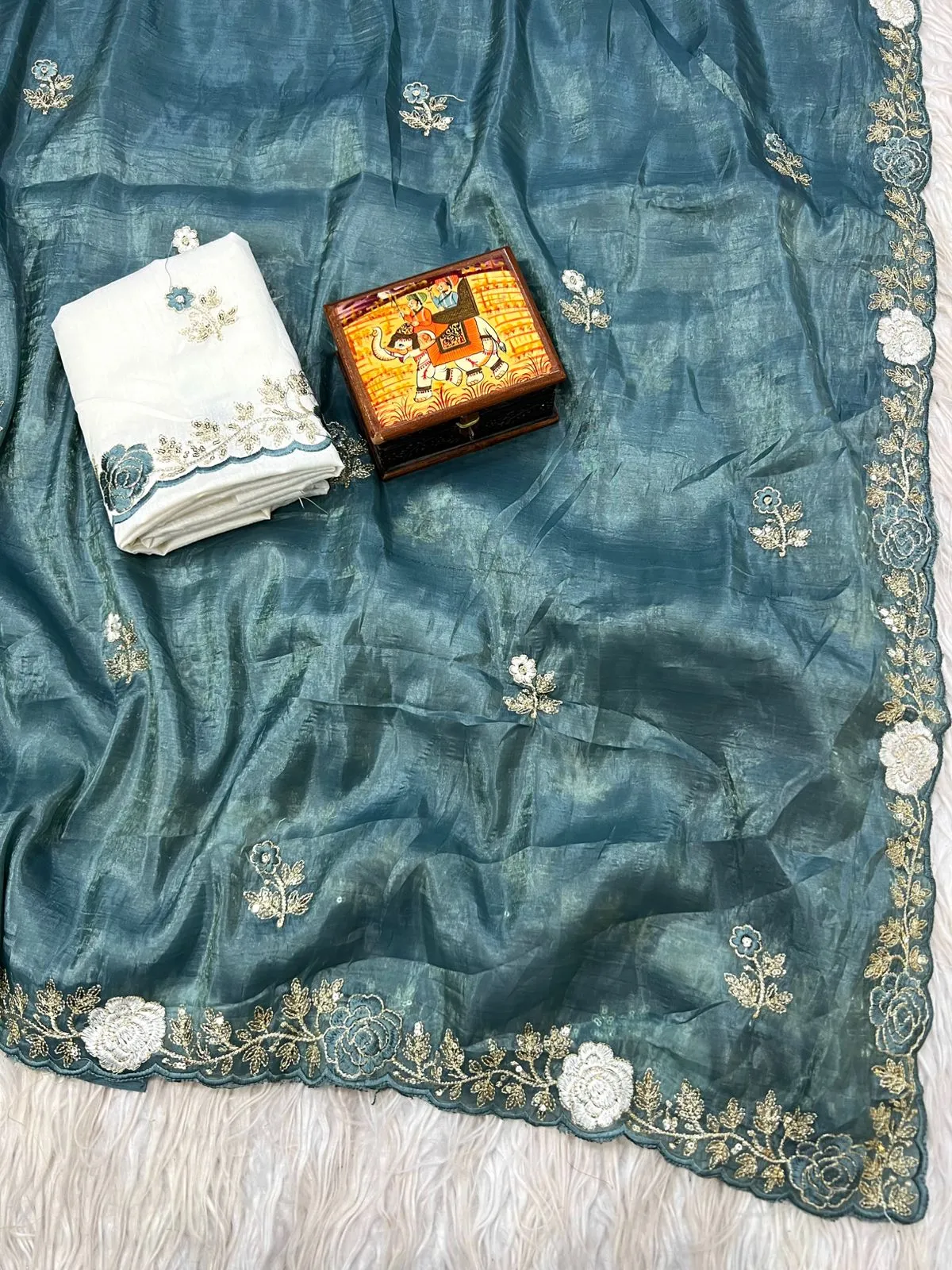 Vt 811 T Gold Crush Embroidery with Multi Threaded Designer Saree Collection Sarees